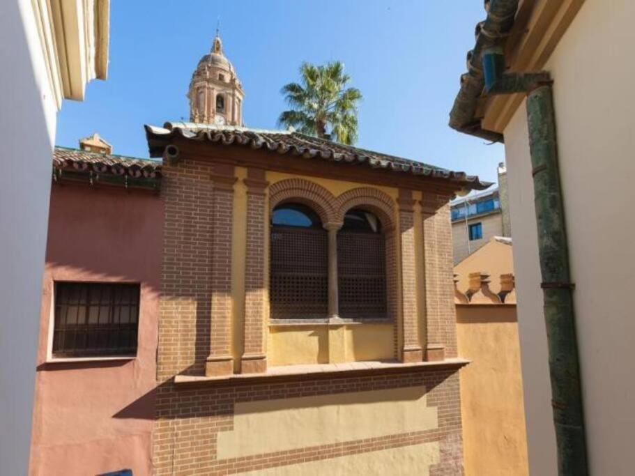 Chic Casa Cathedral At Calle Fresca 2-Bedroom Apartment In Malaga City Center Εξωτερικό φωτογραφία